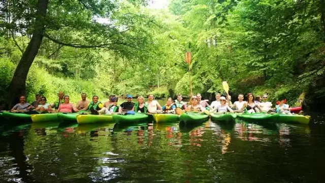 Spływ kajakowy Wełna: najlepsze trasy, ceny i atrakcje na rzece