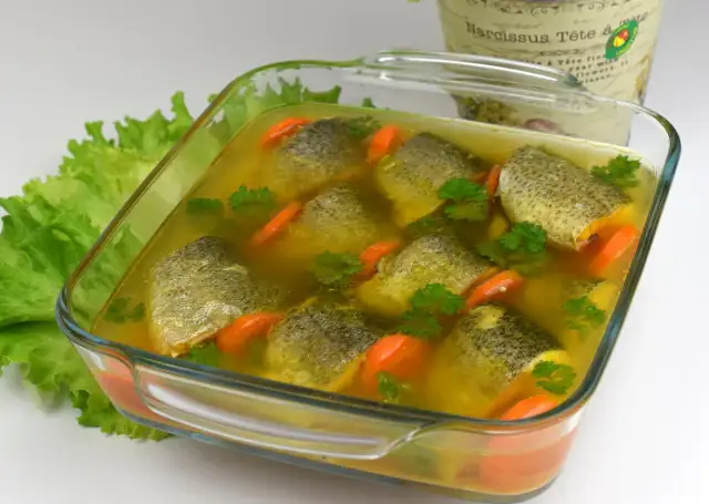 Jak zrobić rybę w galarecie - prosty przepis na eleganckie danie