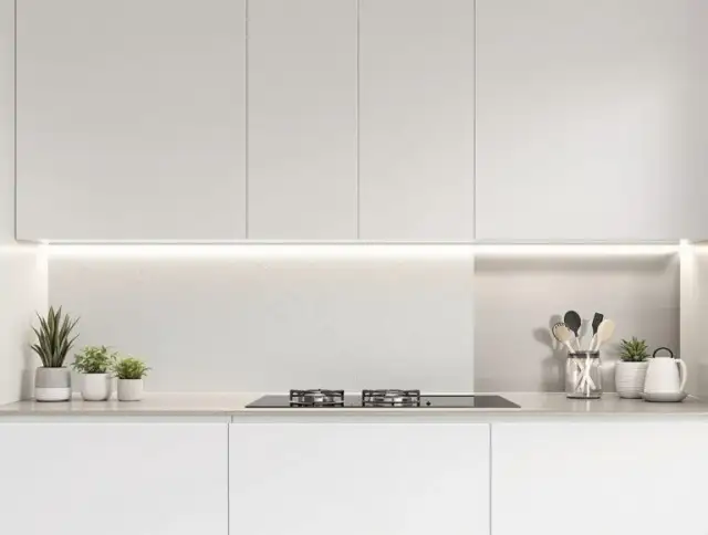 Alternatywy dla płytek w kuchni: Przewodnik po materiałach i kosztach