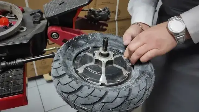 Jak wymiana opony w hulajnodze xiaomi może być łatwiejsza niż myślisz