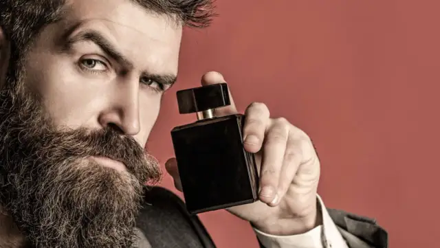 Jak prawidłowo używać wody toaletowej? Trwały zapach krok po kroku