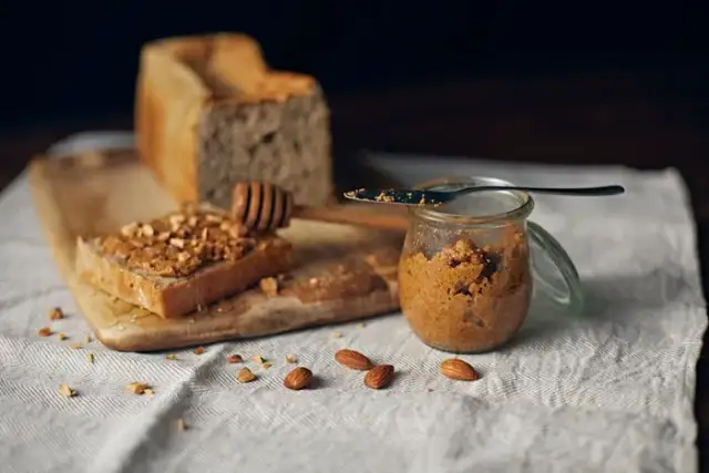 Chleb który nie tuczy przepis - zdrowe i niskokaloryczne alternatywy