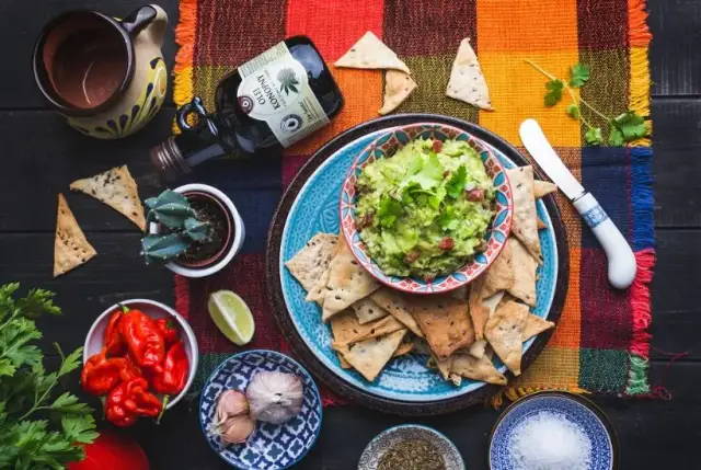 Jak zrobić idealne guacamole? Prosty przepis i triki eksperta.
