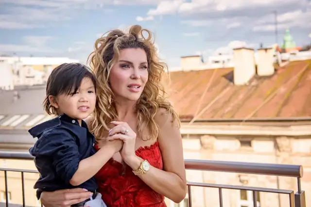 Kinga z Żony Hollywood ile ma lat? Zaskakujące fakty o jej wieku