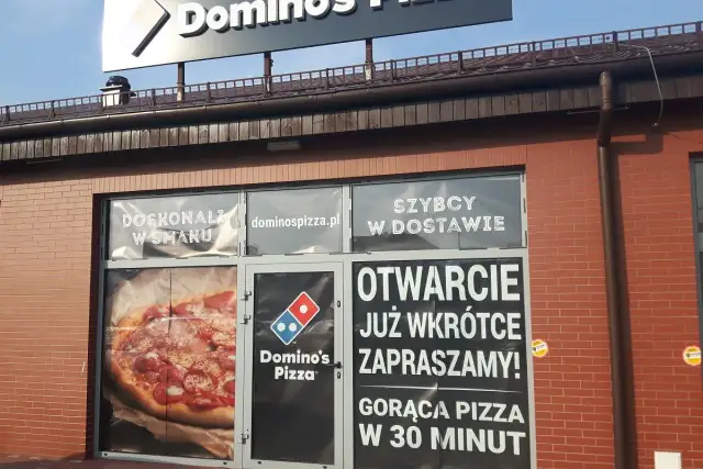 Ile cm ma duża pizza w Domino's? Poznaj wszystkie szczegóły!