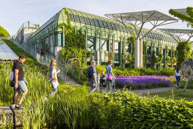 Uniwersytet warszawski biblioteka: historia, zbiory i usługi dla wszystkich