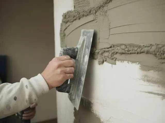 Jak kłaść tynk? Kompletny poradnik krok po kroku od eksperta!