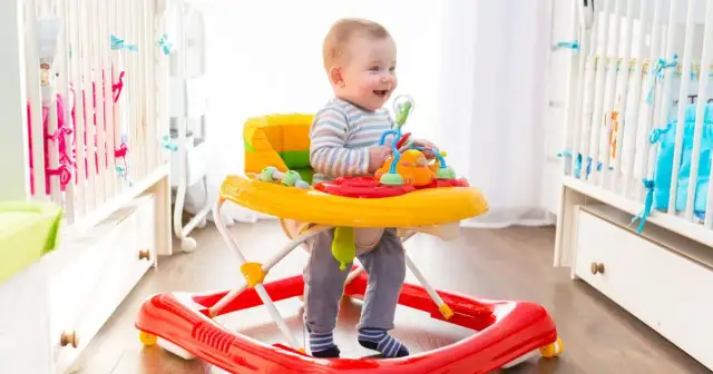 Chodzik dla dziecka: Mit czy wsparcie? Jak wybrać bezpiecznie?