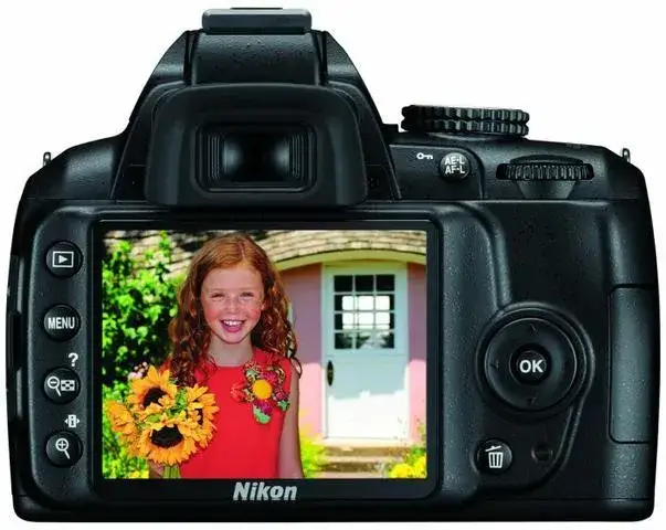 Nikon D3000 w 2026: Czy warto kupić? Recenzja i ceny.