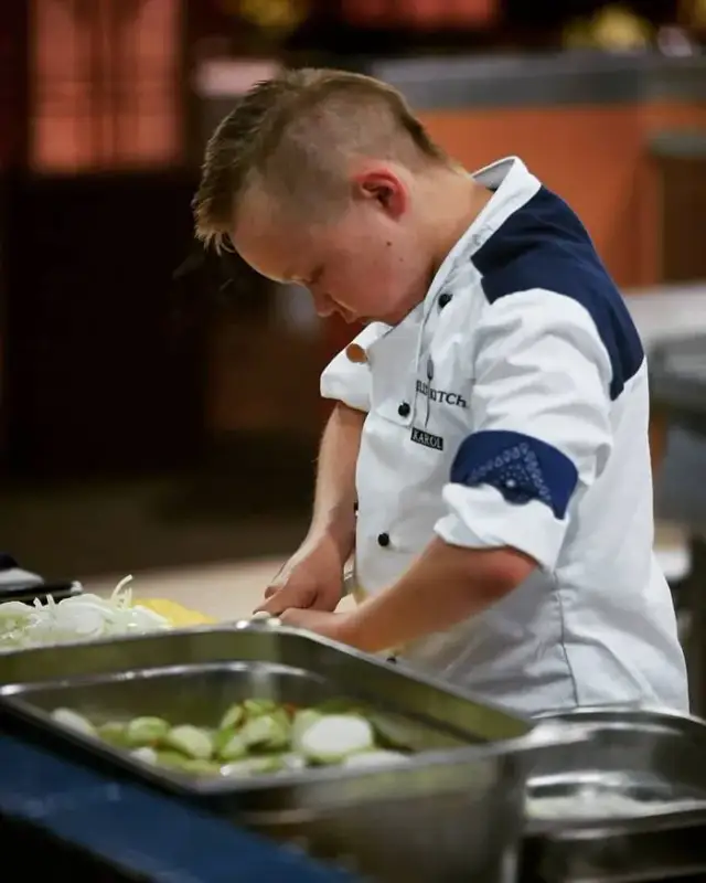 Karol z Hell's Kitchen - wiek i kariera uczestnika programu
