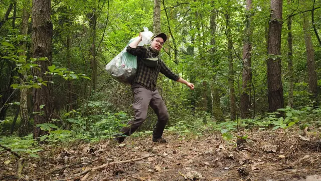 Jak zgłosić śmieci w lesie? Sprawdź skuteczne metody działania