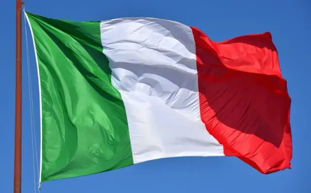 Flaga Włoch (il Tricolore): Barwy, historia i różnice z Meksykiem