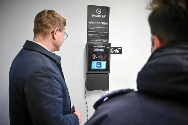 Jak sprawdzić promile bez alkomatu i uniknąć niebezpieczeństwa na drodze