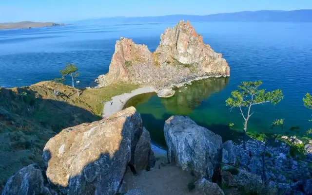 Jezioro Bajkał: Najgłębsze jezioro świata. Odkryj jego sekrety!