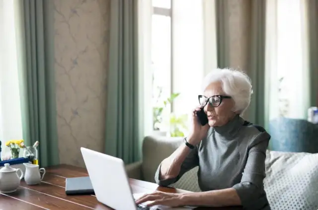 Jaki okres wypowiedzenia dla emeryta powtórnie zatrudnionego? Sprawdź!