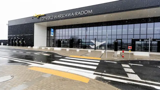 Lotnisko w Radomiu: Tak, działa! Co musisz wiedzieć?