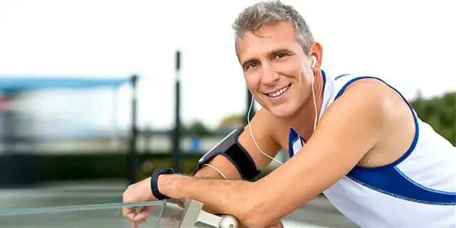 Jak zacząć ćwiczyć po 40? Bezpieczne metody na zdrowie i formę