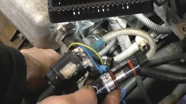 Jak sprawdzić szczelność dolotu benzyna i uniknąć kosztownych napraw