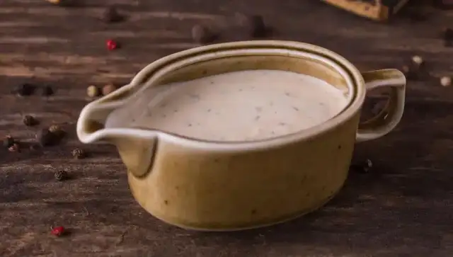 Jak dodać serek topiony do zupy bez grudek i uzyskać idealną konsystencję