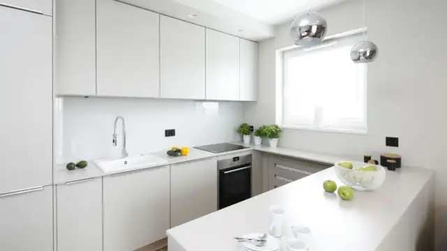 Jak urządzić kuchnię, aby była funkcjonalna i pełna stylu? Praktyczne porady