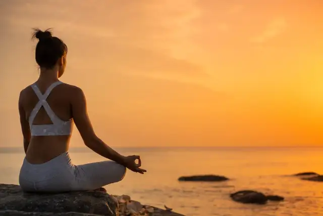 Jak działa medytacja i jak wpływa na twój umysł oraz ciało