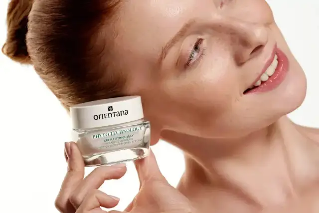 Krem pod makijaż: Jak wybrać, by makijaż był trwały i piękny?