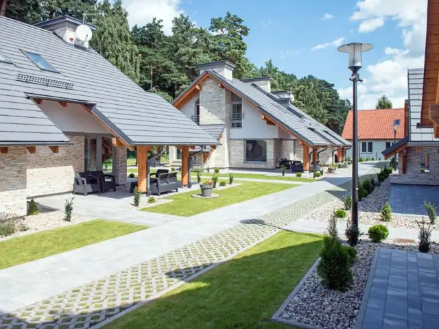 Płyty Drogowe Ażurowe: Jak Ułożyć Ekologiczny Podjazd? Poradnik