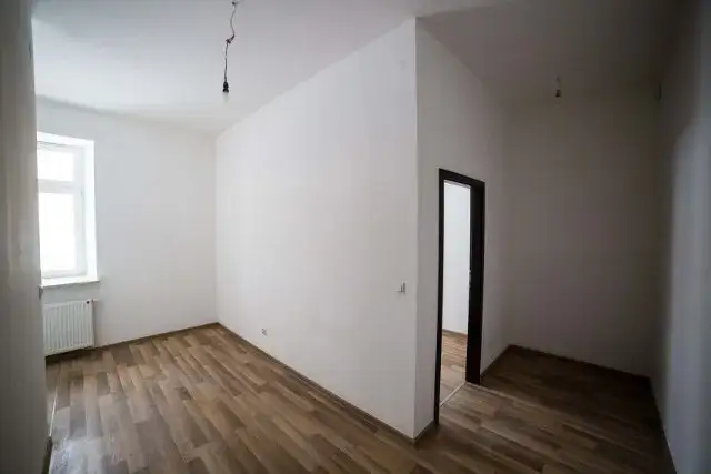 Jak tanio wykończyć mieszkanie i uniknąć zbędnych wydatków