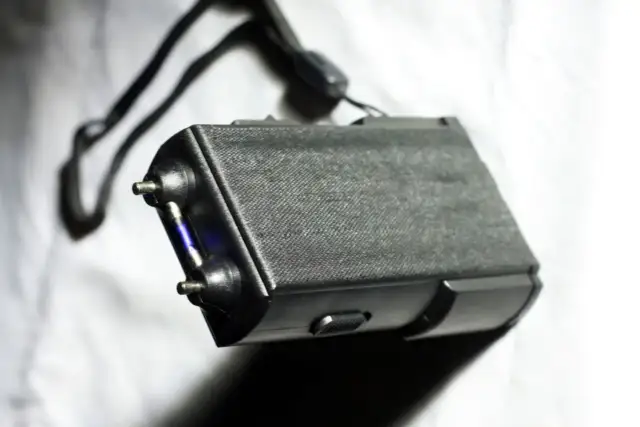 Czy paralizator jest legalny? Poznaj ważne przepisy i ograniczenia