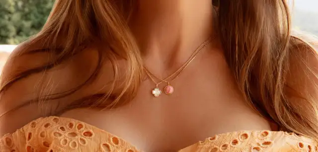 Jaki naszyjnik do sukni ślubnej – uniknij modowych wpadek