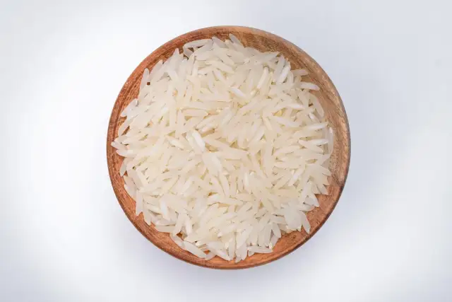 Ryż parboiled: Kiedy go używać i jak gotować perfekcyjnie?
