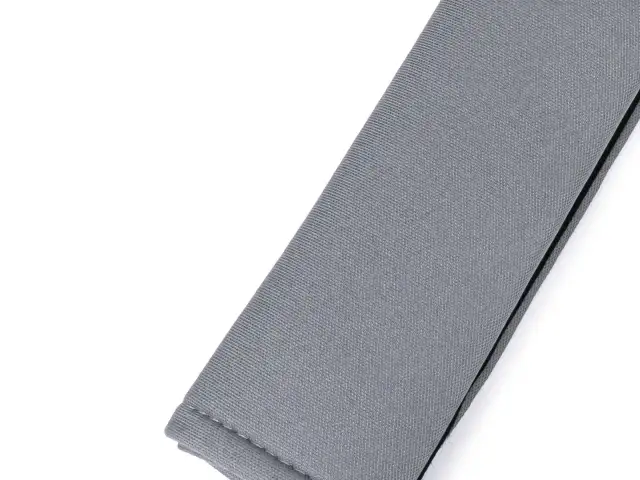 Jak nakładki na pasy bezpieczeństwa zwiększają komfort i estetykę wnętrza samochodu