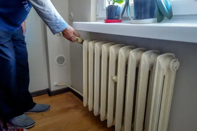 Jak ustawić grzejnik w bloku, aby zaoszczędzić na ogrzewaniu?