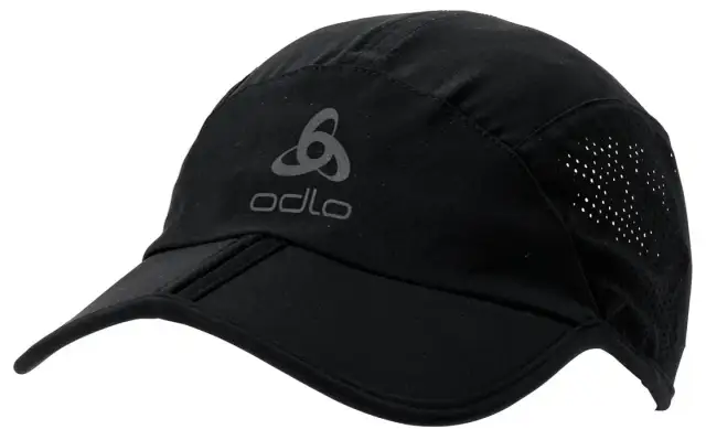 Czarna czapka w upał: Mit czy ochrona przed udarem słonecznym?