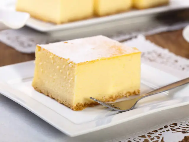 Kremowy sernik bez wad? Poznaj sekrety perfekcyjnego wypieku!