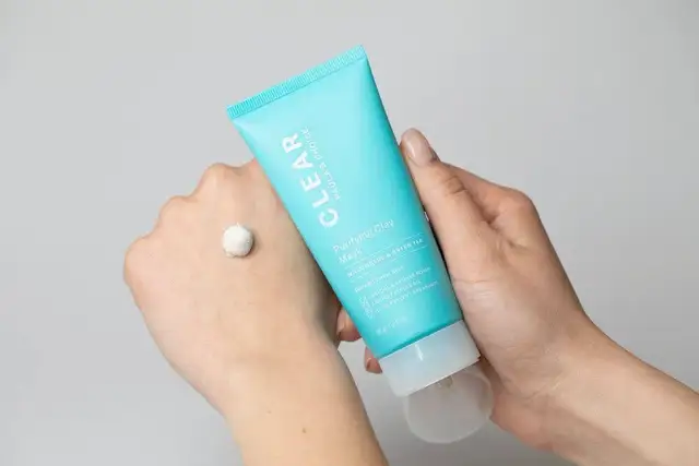 Jakie kosmetyki na trądzik skutecznie pomogą w walce z problemem?