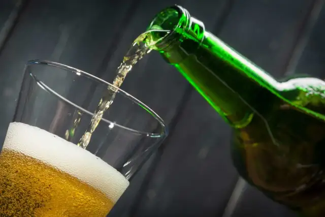 Ile kalorii ma piwo? Sprawdź fakty i wybierz mądrze