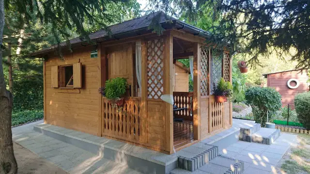 Czy budynek gospodarczy można przekształcić na mieszkalny? Sprawdź wymagania