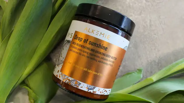 Balsam brązujący: Jak często stosować dla idealnej opalenizny?