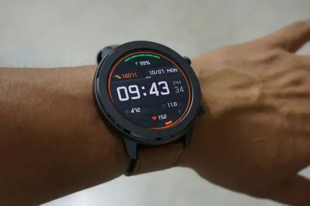 Jak włączyć smartwatcha - proste kroki dla nowych użytkowników