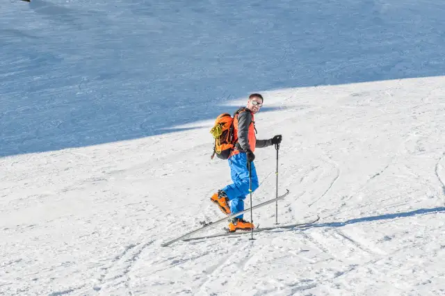 Skitury - co to? Jak zacząć? Sprzęt i bezpieczeństwo