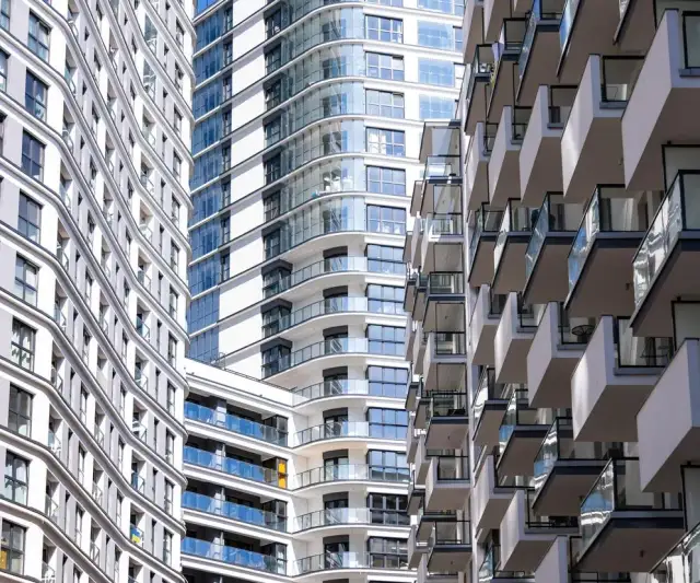 Osiedle mieszkaniowe: Definicja, trendy i jak uniknąć patodeweloperki