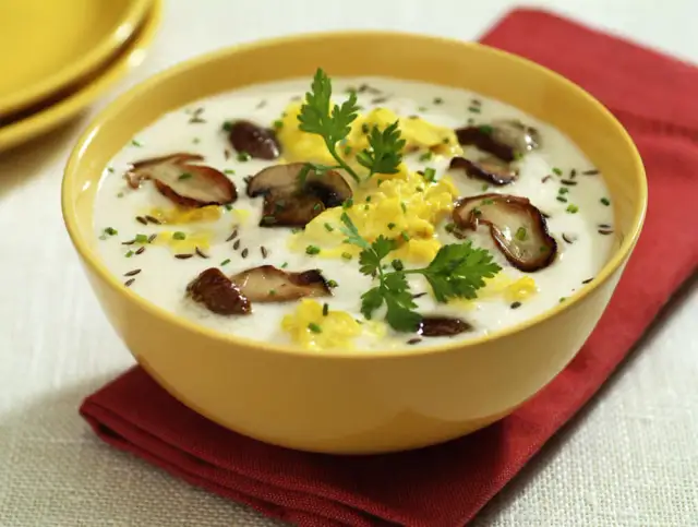 Tradycyjne potrawy Karkonoszy: historia, przepisy i najlepsze miejsca na degustację