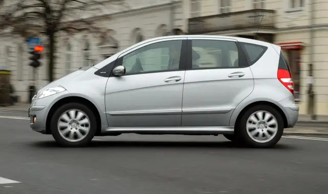 Mercedes A-Klasa opinie mechaników: awarie, koszty napraw i problemy techniczne