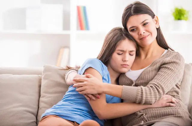 Jak rozmawiać z dorosłym dzieckiem, by uniknąć konfliktów i zbudować bliskość