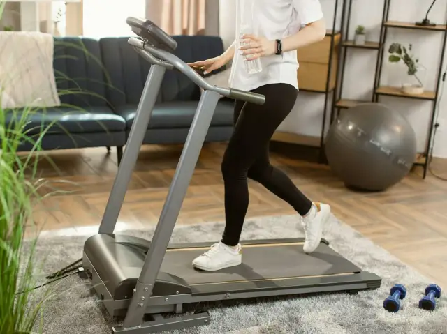 Jaka bieżnia do domu? Wybierz idealną i uniknij błędów!