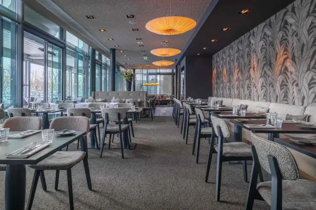 Main Nizza Gastronomie: Wo Frankfurt mediterran genießt