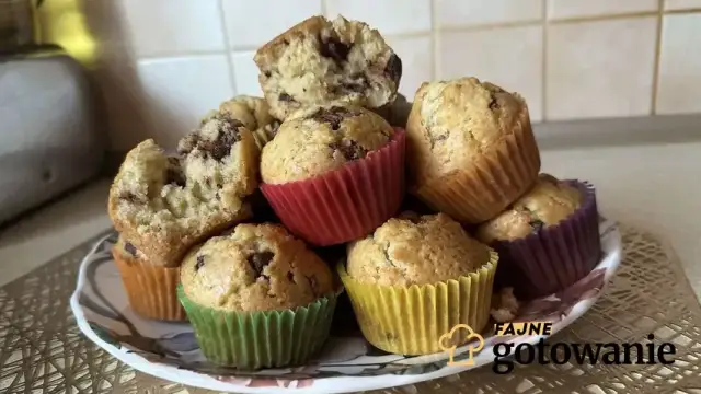 Jak piec babeczki? Puszyste i idealne poradnik krok po kroku.