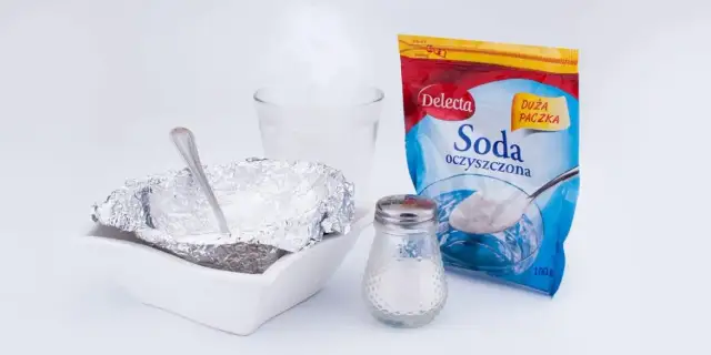 Czy srebro można czyścić sodą? Bezpieczna metoda i instrukcja