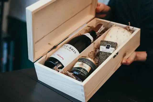 Jak wybrać idealne wino na prezent: praktyczny poradnik z przykładami